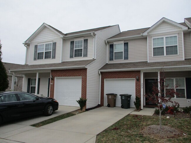 Primary Photo - 3 Bedroom Townhouse with a Loft Area and a...
