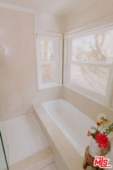 Building Photo - 31506 Bluff Dr