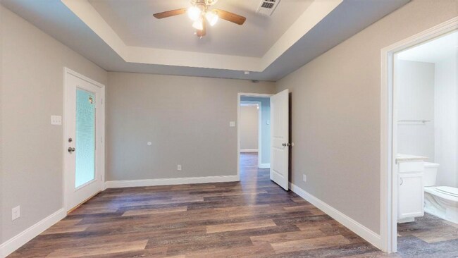 Building Photo - 428 N Cherokee Shores Dr