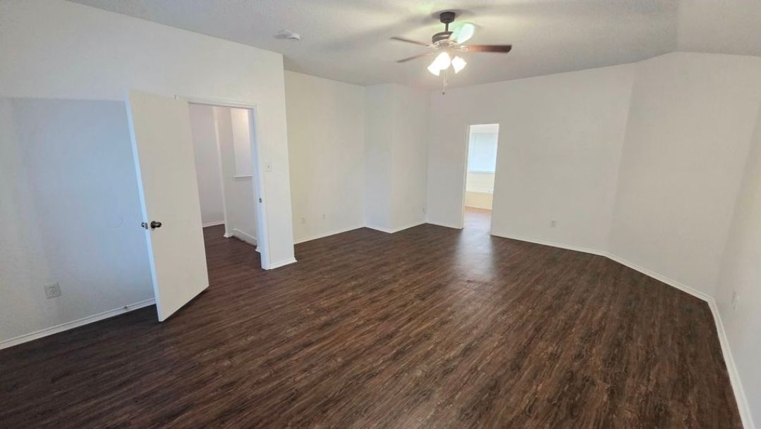 Building Photo - 2817 Island Wren Dr