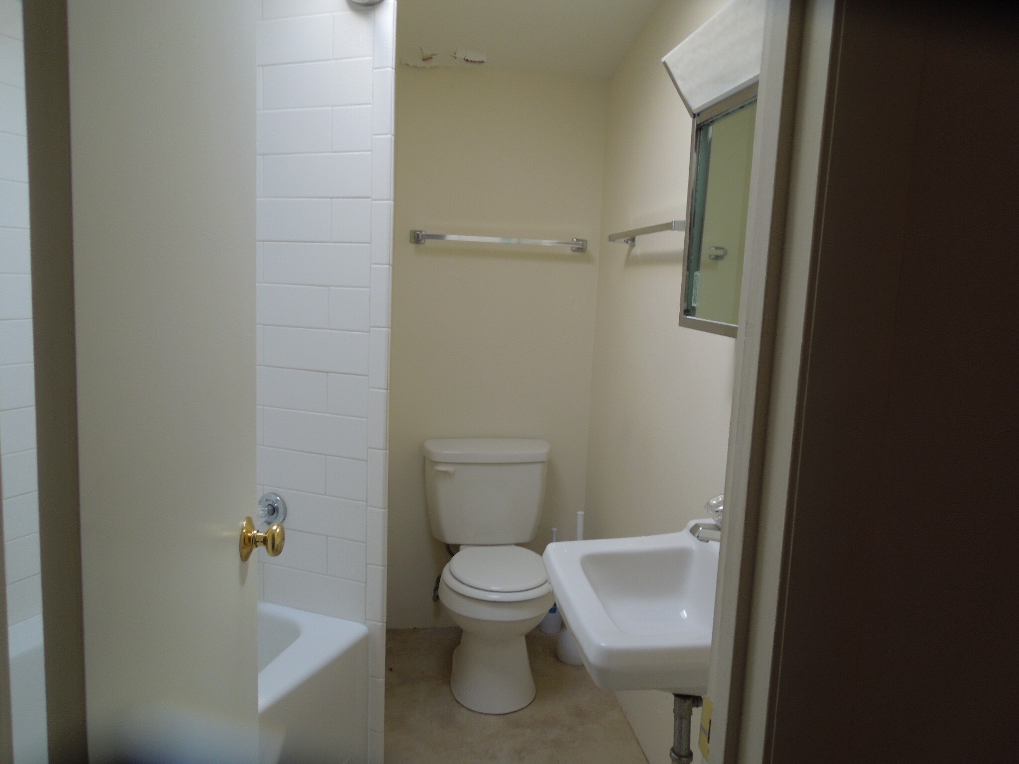 Building Photo - 2002 S Black Ave