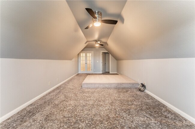 Building Photo - 4103 SE 3rd St