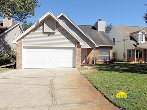 Building Photo - Charming 3 Bedroom Home in Shalimar near Eglin AFB & Hurlburt Field!
