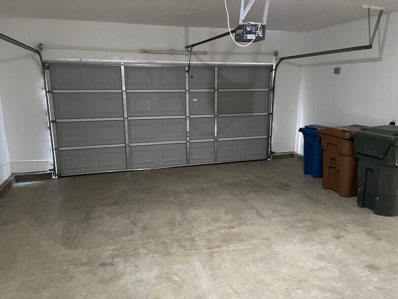 Building Photo - 5419 Benttree Way