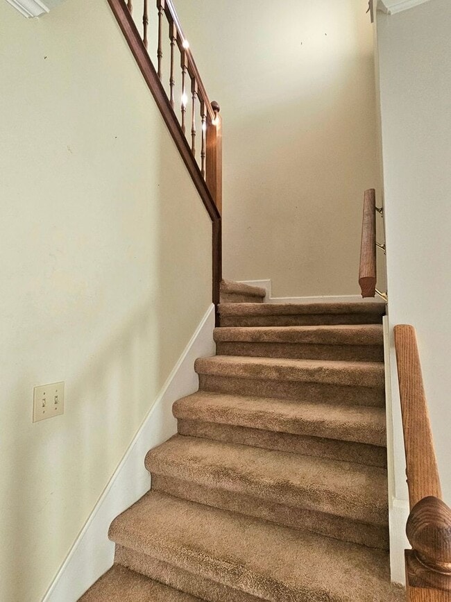 Building Photo - 100 Timberline Ct