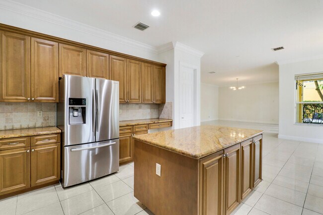 Building Photo - 5029 Forest Dale Dr