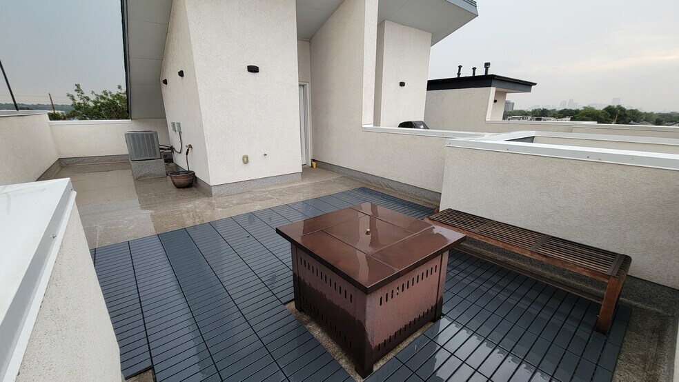 Building Photo - 1340 Sheridan Blvd