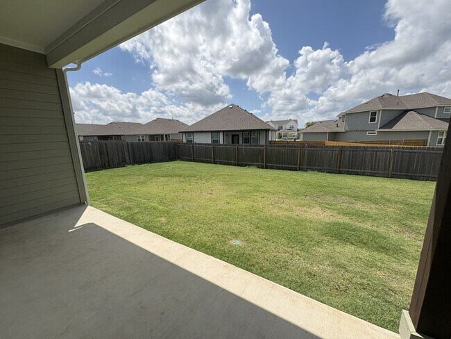 Building Photo - 151 Buckle Cove