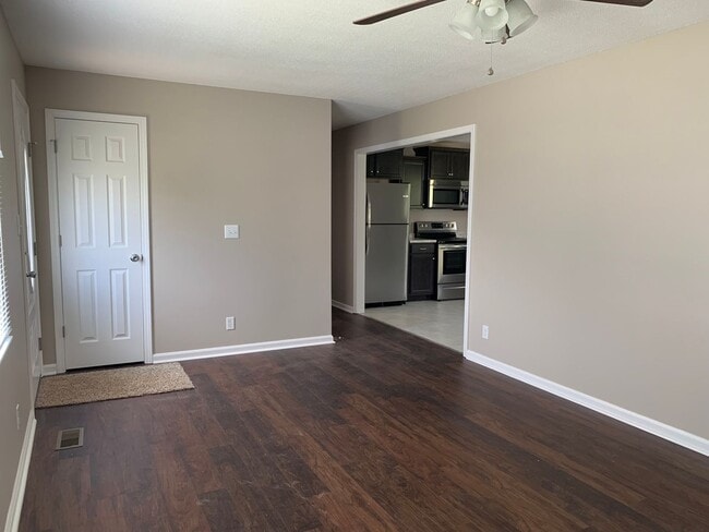 Building Photo - 3 Bedroom Home For Rent in St. Bethlehem Area!