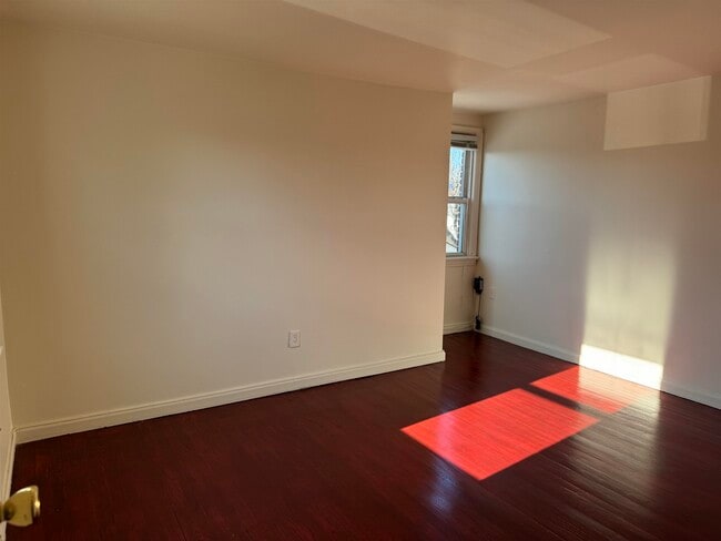 Building Photo - 52 Stover Ave