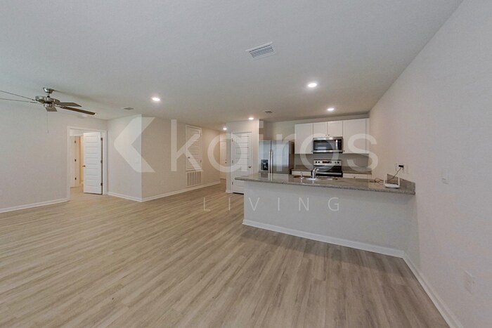 Building Photo - 209 Monarch Ln