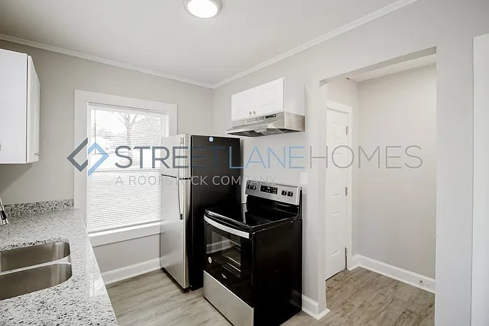 Building Photo - 8203 4th Ave S