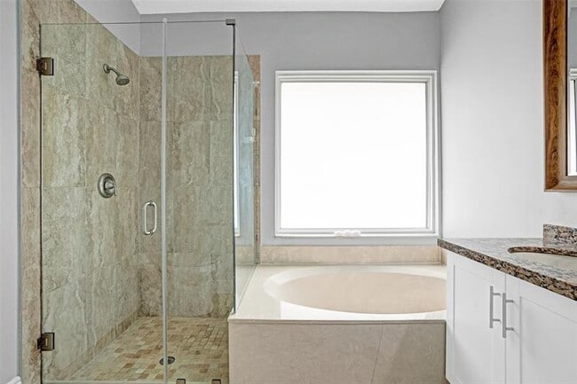 Building Photo - 5056 NW 95th Dr