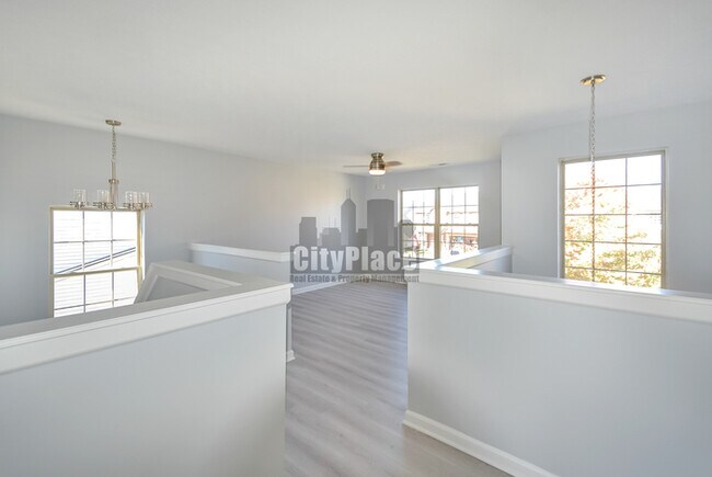 Building Photo - 6677 W Longview Dr