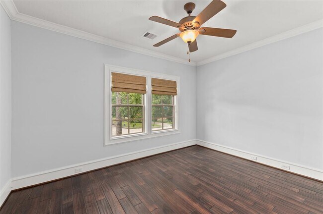 Building Photo - 2420 Chimney Rock Rd