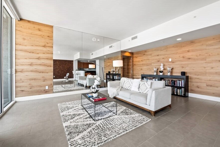 Building Photo - 244 Biscayne Blvd