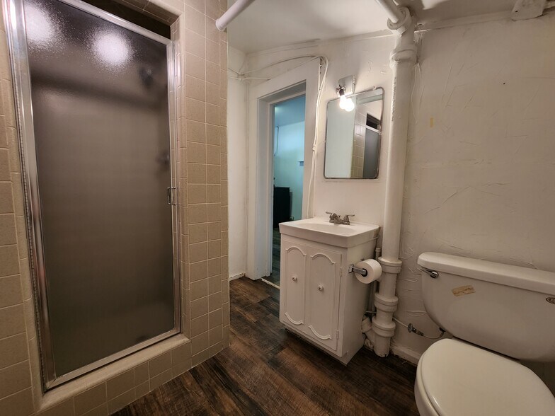 Back House - 2629 20th St