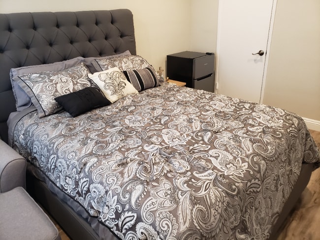 Building Photo - 3344 Petaluma Ave