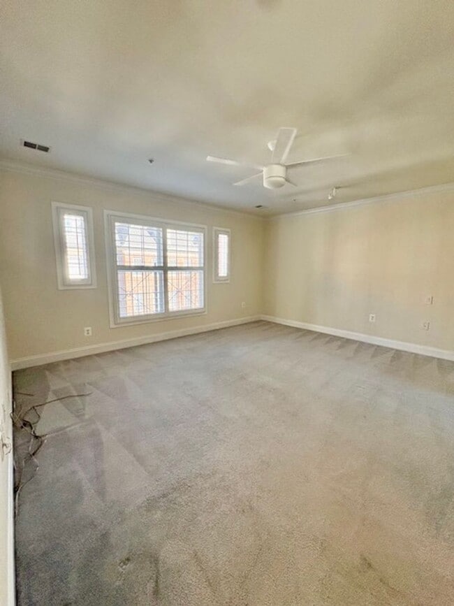 Building Photo - 12014 Montrose Park Pl