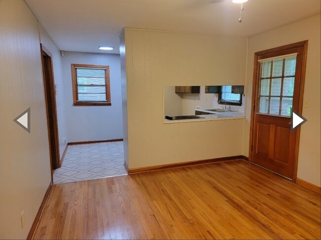 Building Photo - 2965 Bobolink Dr