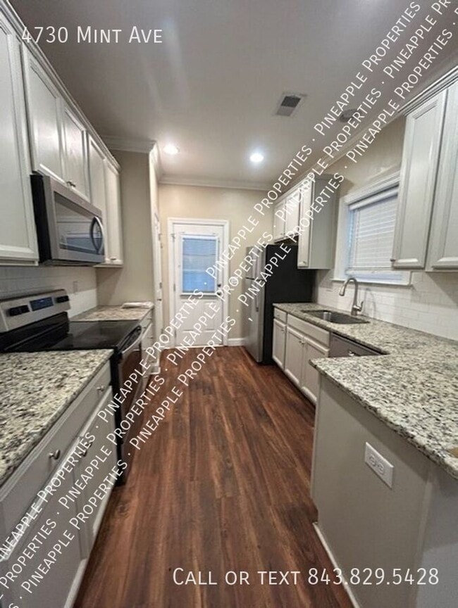 Building Photo - 4730 Mint Ave