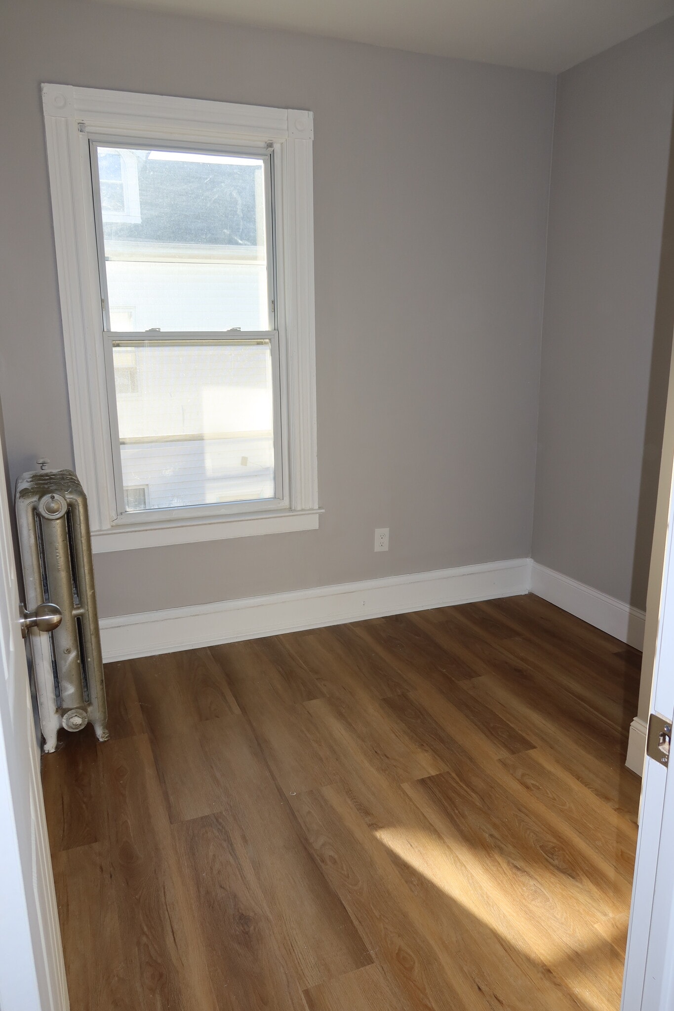 Unit 2 Bdr - 16 Benton St