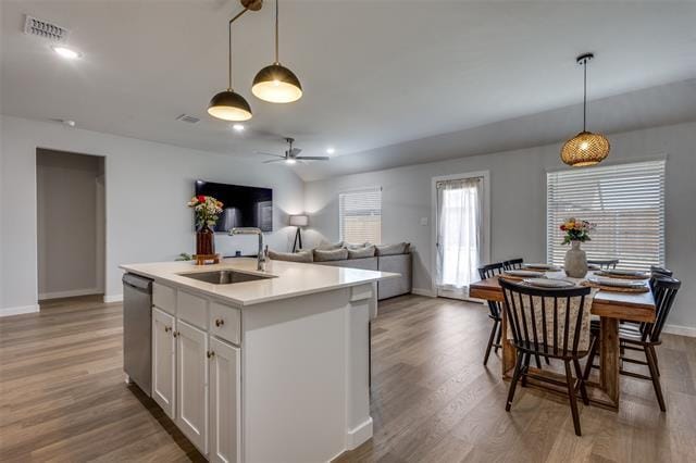 Building Photo - 710 Tidal Dr