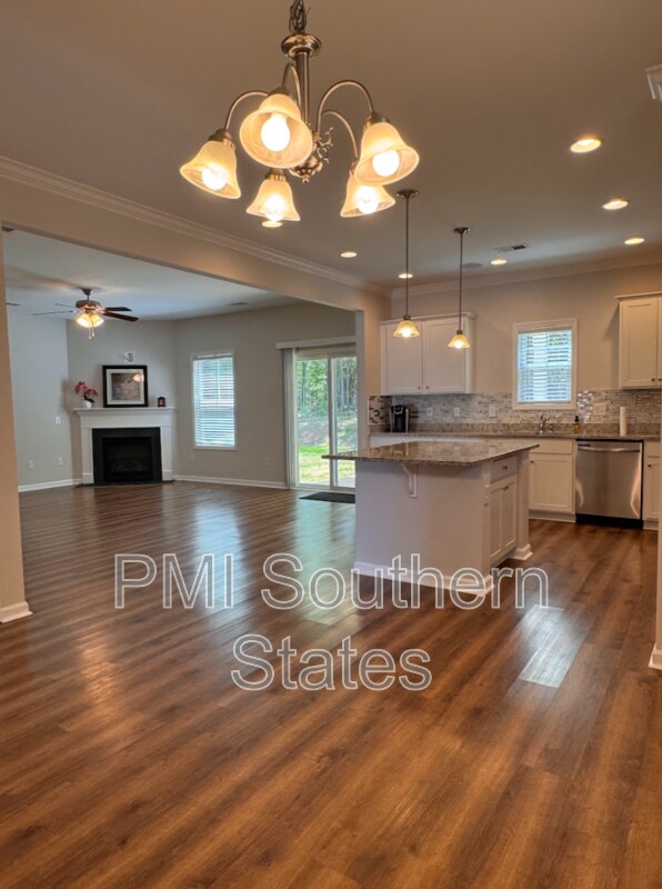 Building Photo - 320 Alameda Ln