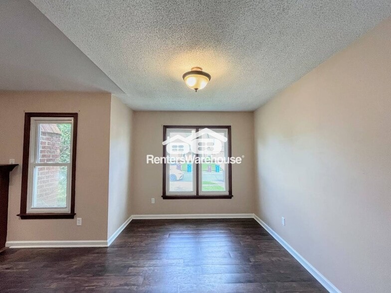 Building Photo - 521 Brisa Dr