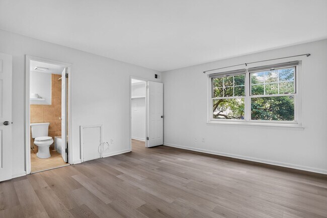 Building Photo - 1 Bed, 1 Bath Condo In Desirable Blue Bell Community!