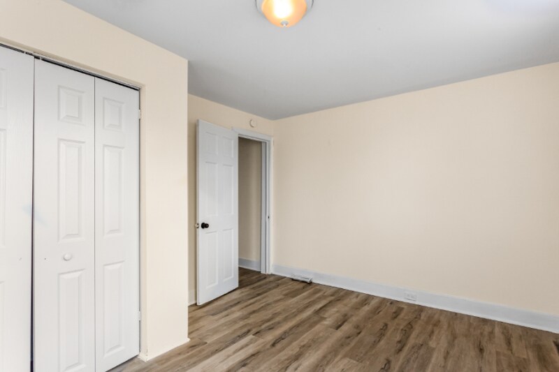 Building Photo - 2945 Walbrook Ave