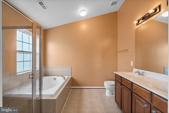 Building Photo - 7129 Water Oak Rd