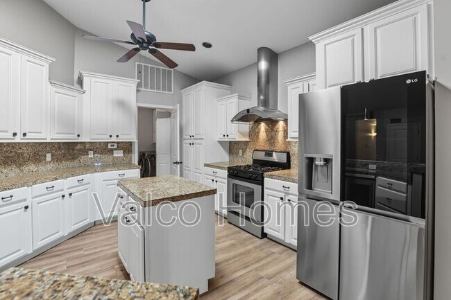 Building Photo - 6326 N 14th Pl