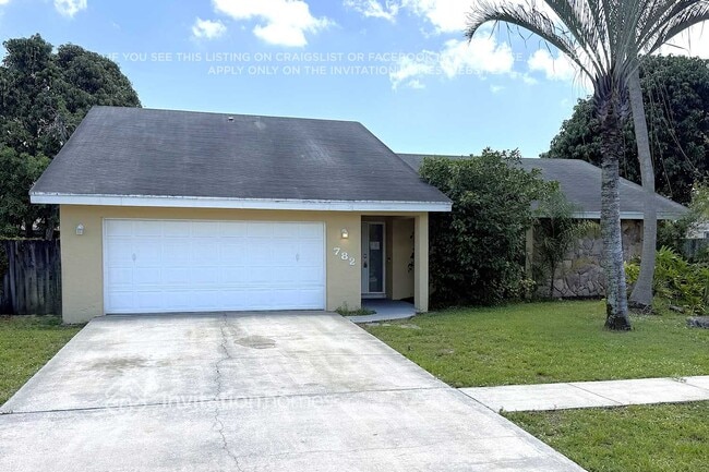 Building Photo - 782 Ryanwood Dr