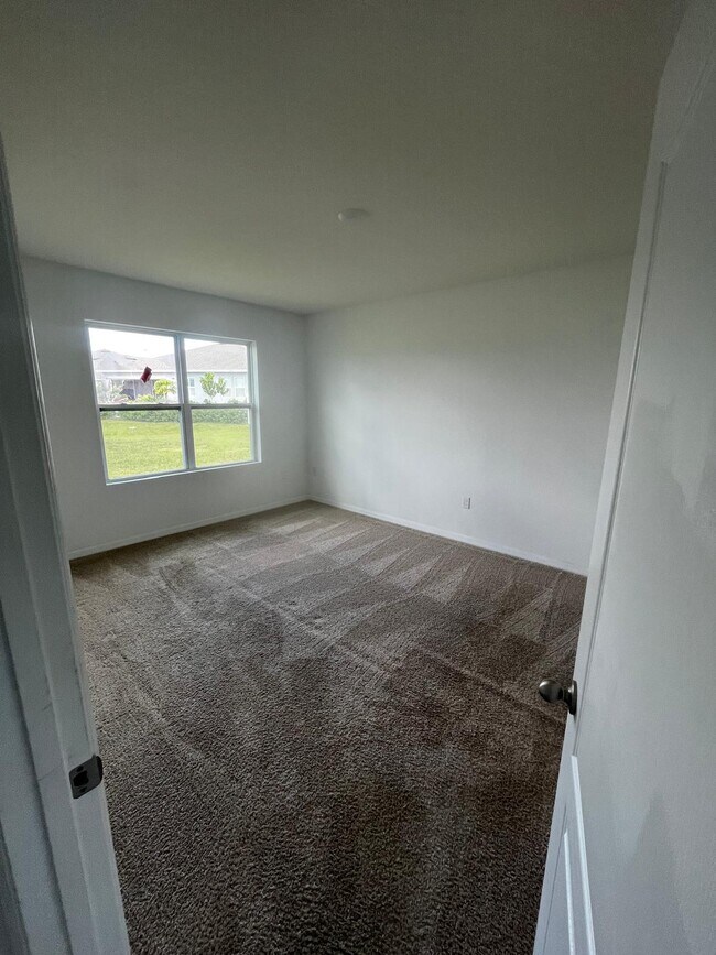 Building Photo - 1450 Riverboat Dr