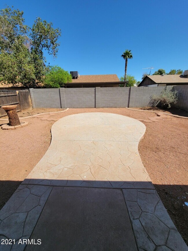 Building Photo - 3030 W Irma Ln