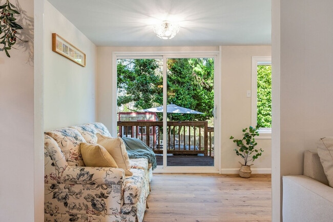 Building Photo - 4459 Brygger Dr W