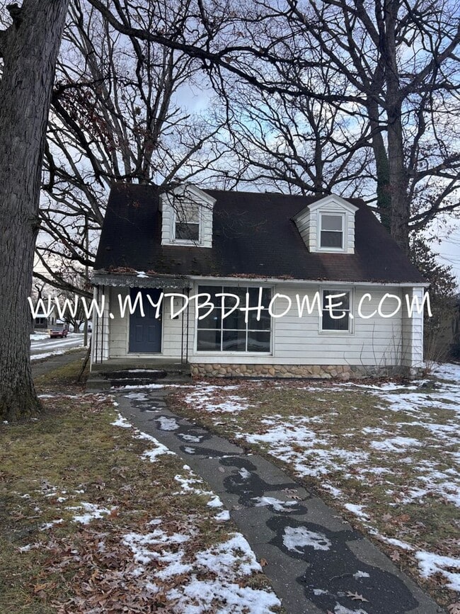 Building Photo - Nice Cape Cod!