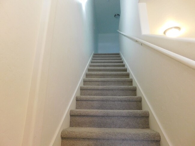 Building Photo - Modern Energy Star Condo