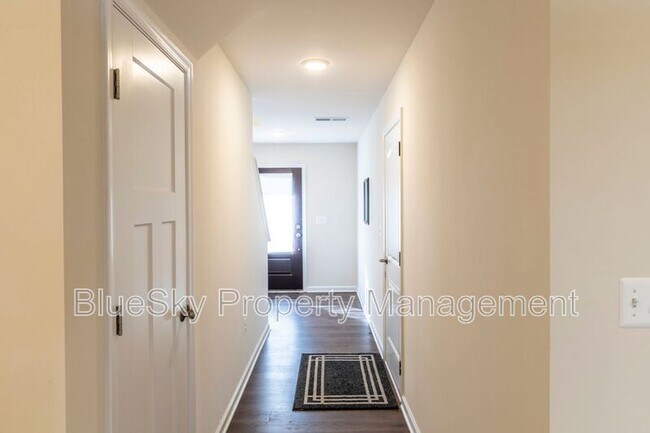 Building Photo - 3430 Montague St