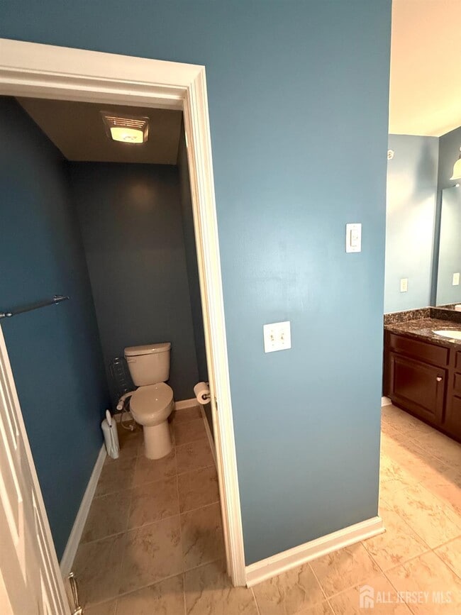 Building Photo - 1305 Hudson Cir