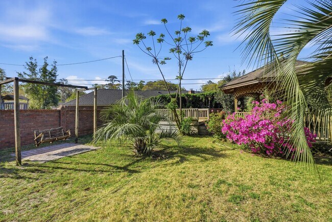 Building Photo - Mayfair Home For Lease with Backyard Oasis!
