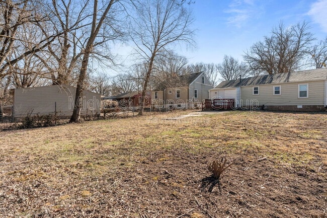 Building Photo - 161 Anistasia Dr