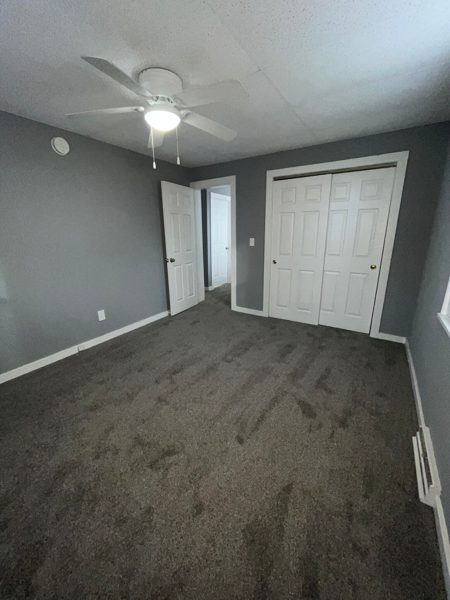 Building Photo - 100 Dixon Ave