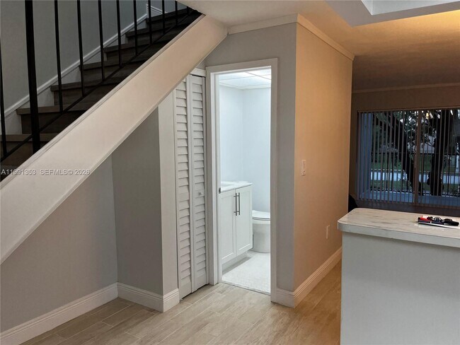 Building Photo - 210 NW 87th Ave