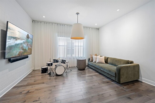 Building Photo - 1465 Bursera Ter