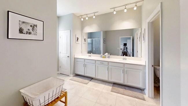 Building Photo - Charming 3BR Townhome in Championsgate