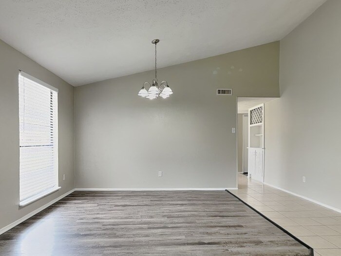 Building Photo - 3926 Broken Elm Dr