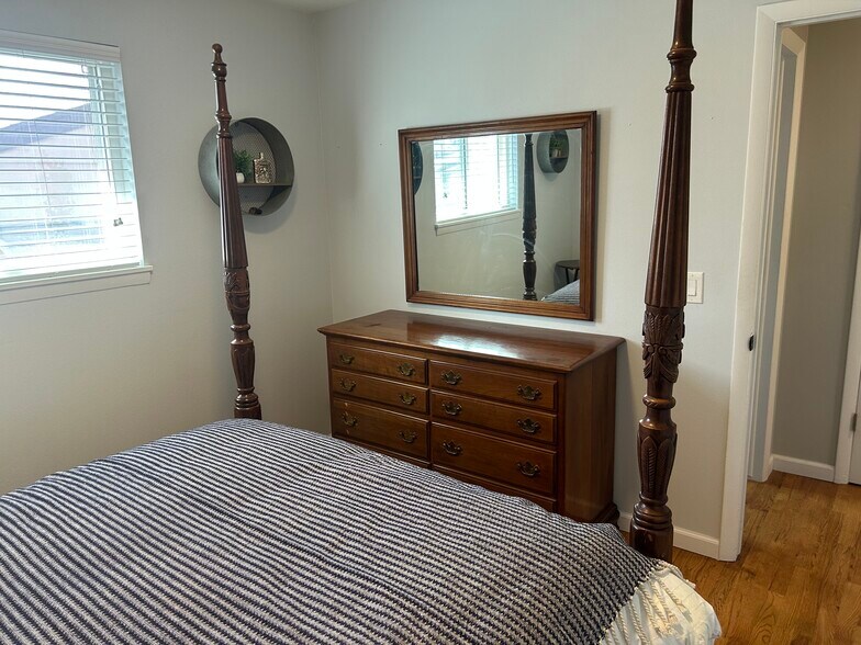 Building Photo - 1805 S Saulsbury Ct