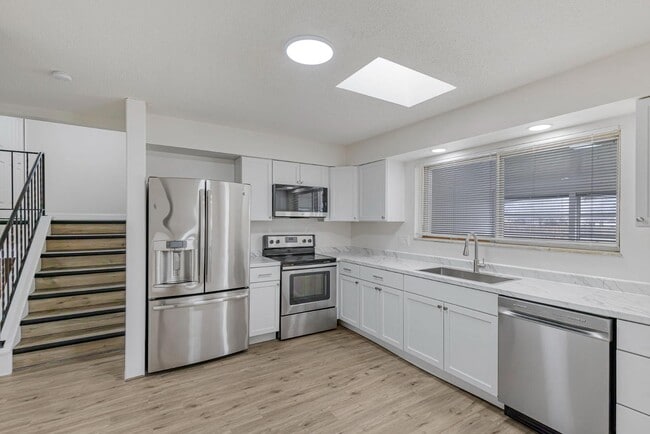 Building Photo - 2151 Trent Rd